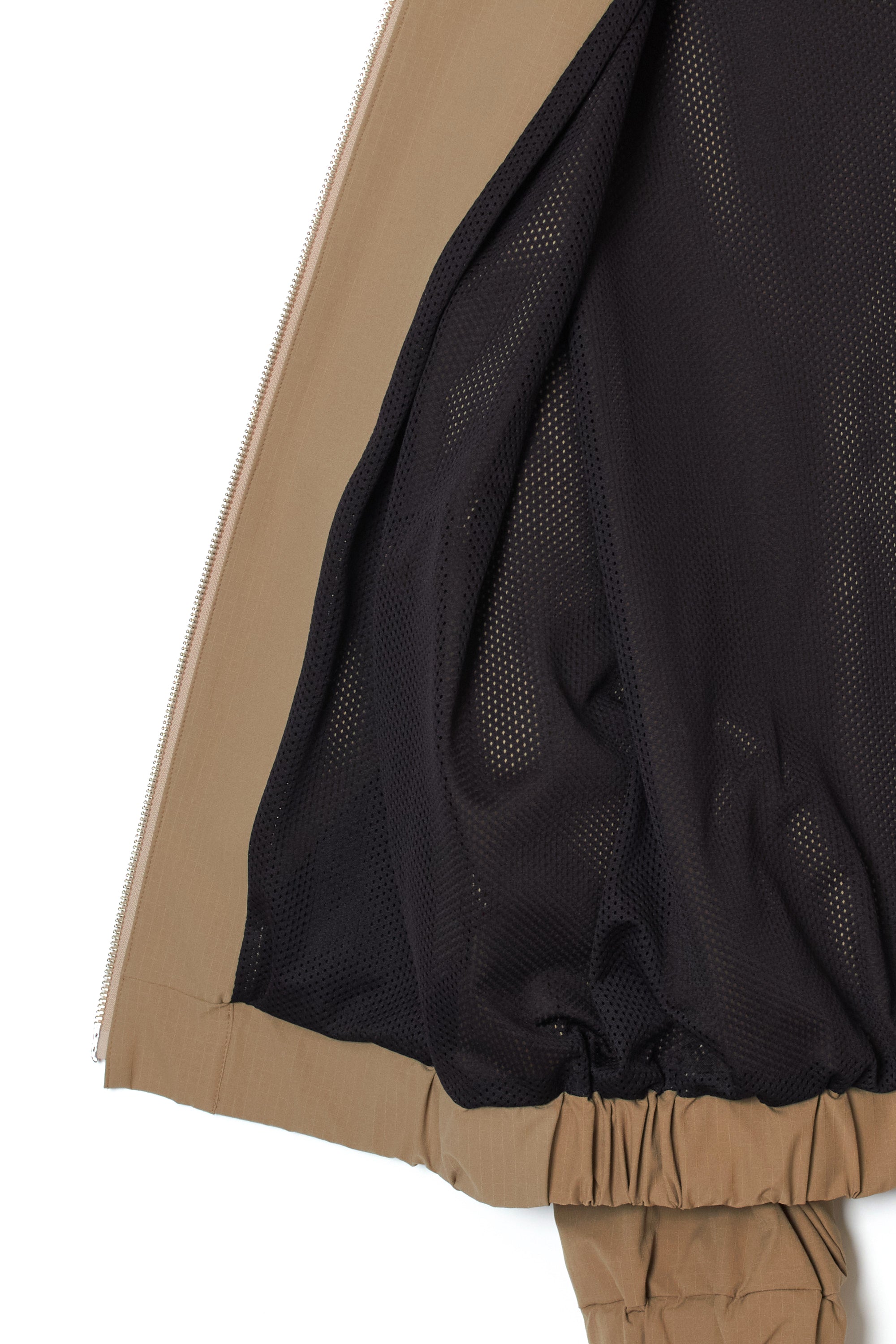 トラックジャケット