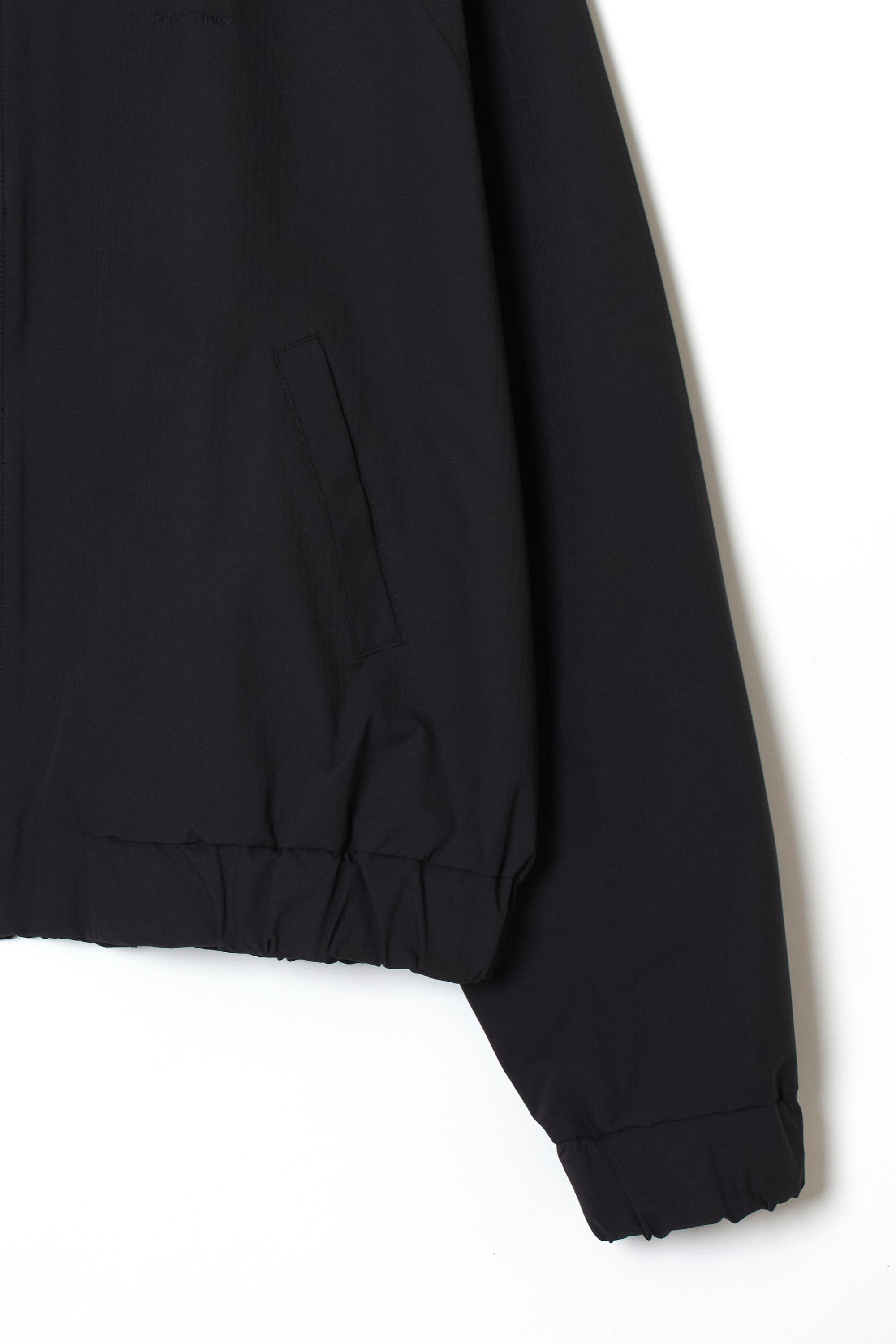 トラックジャケット