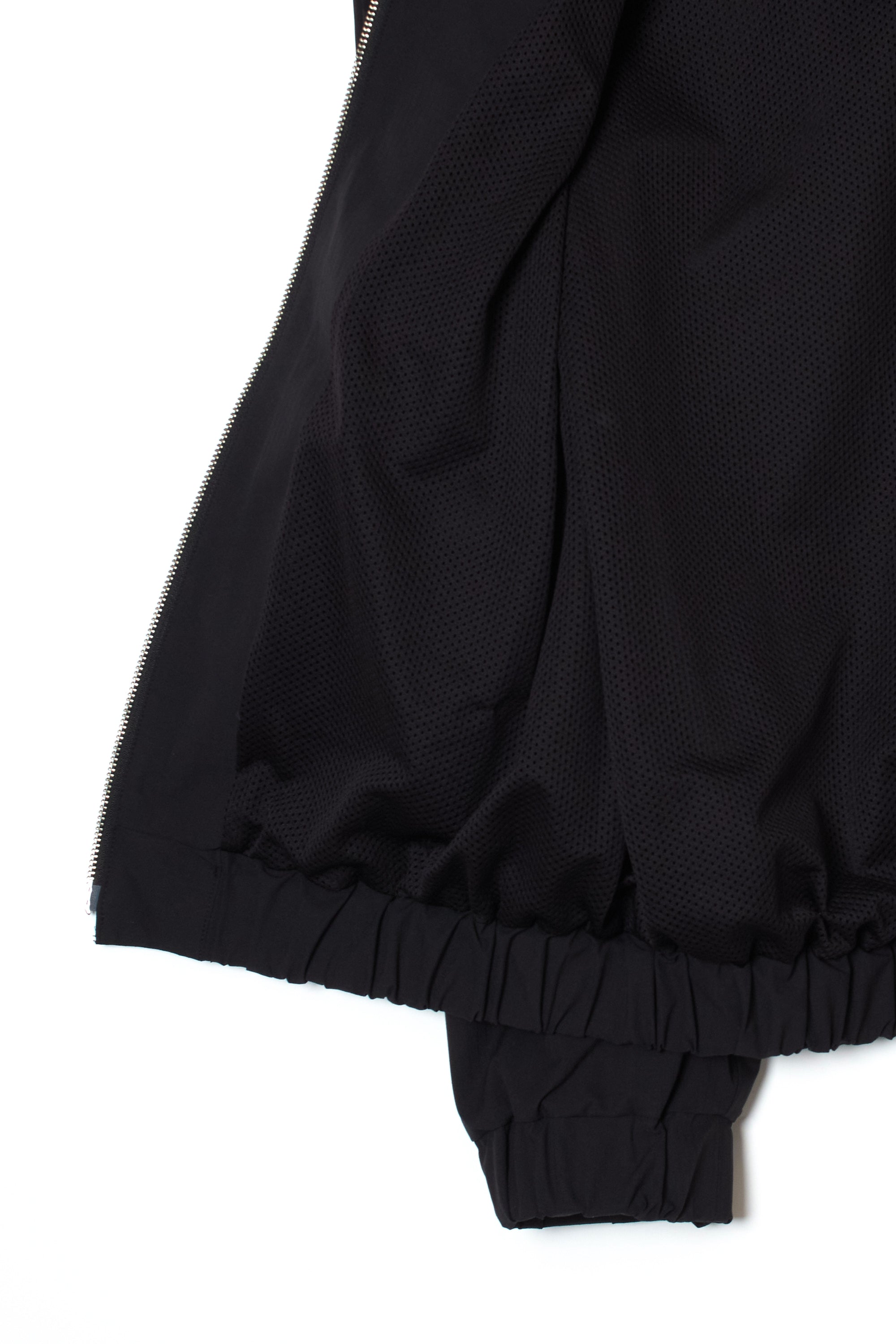 トラックジャケット