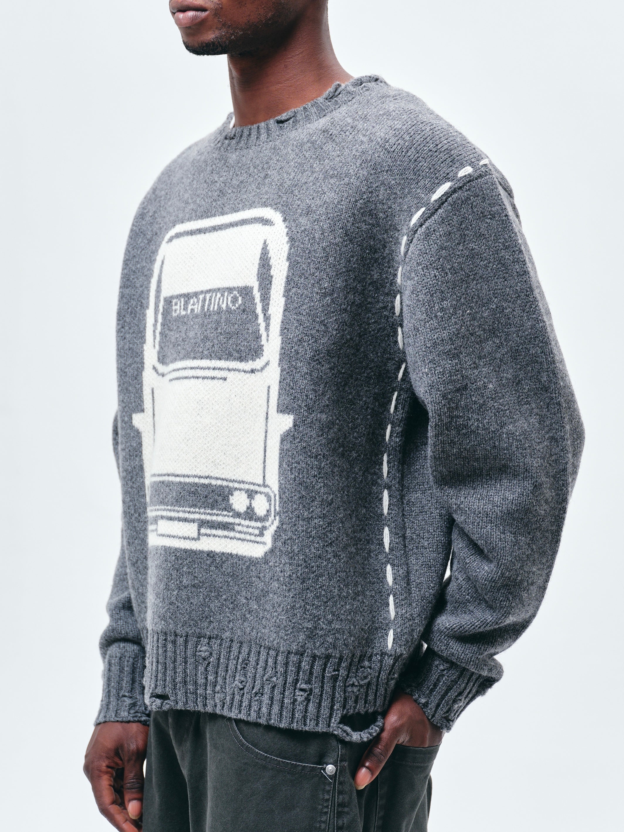 クルーネックセーター