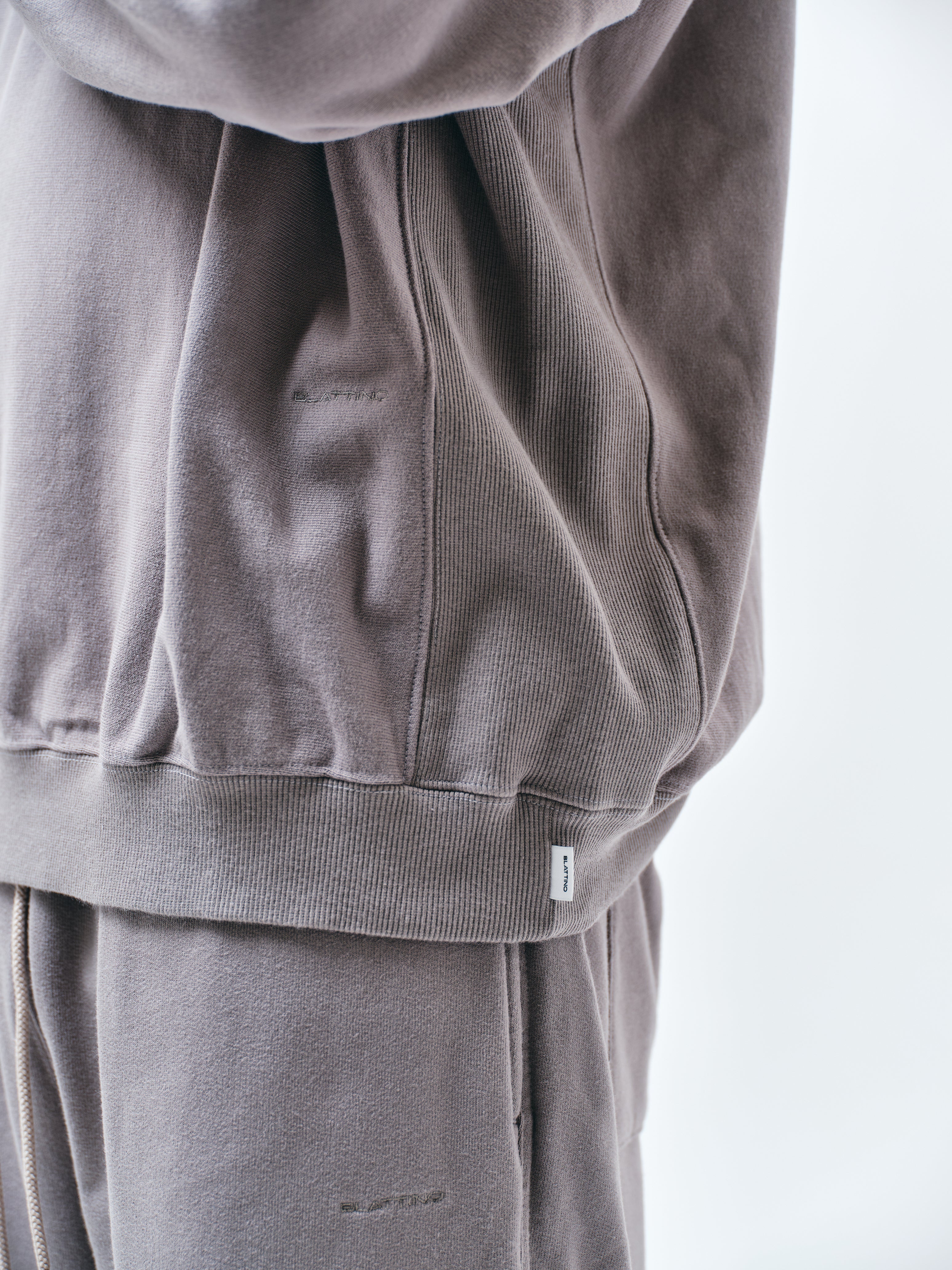 スウェットクルーネック