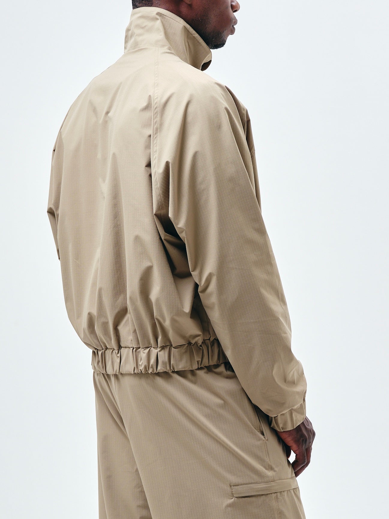 トラックジャケット