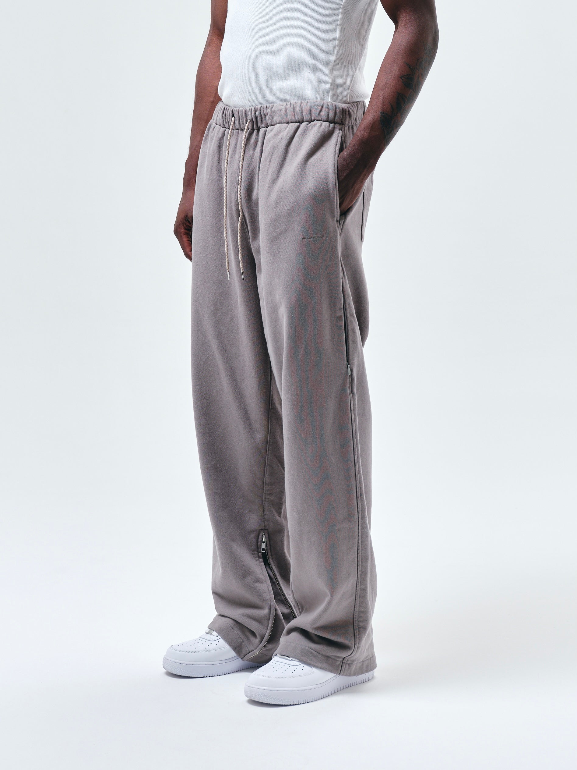 スウェットパンツ