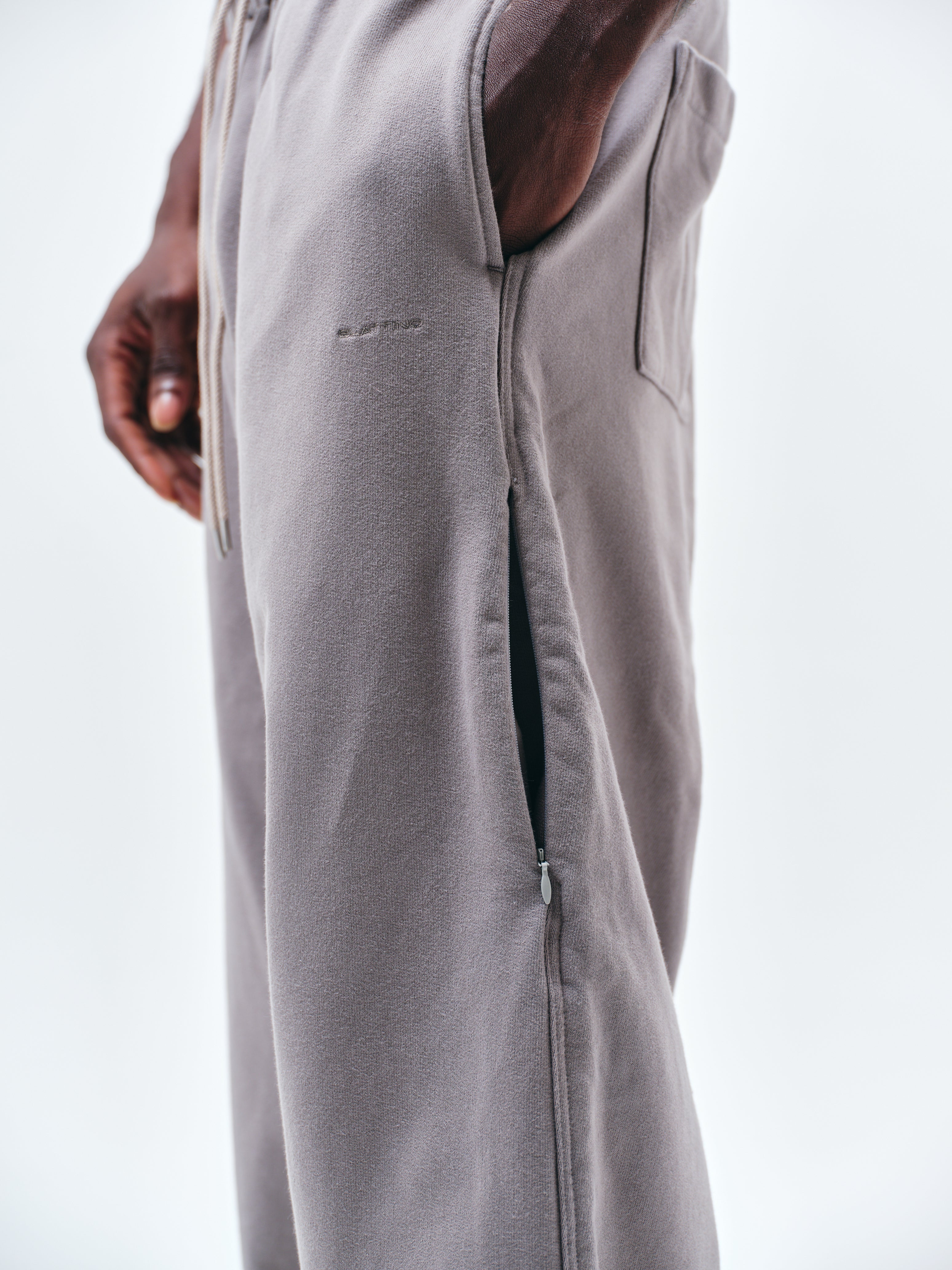 スウェットパンツ