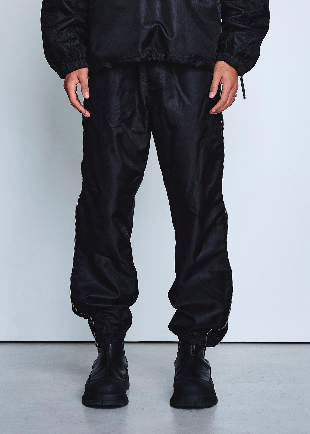 VENTILATION NYLON PANTS