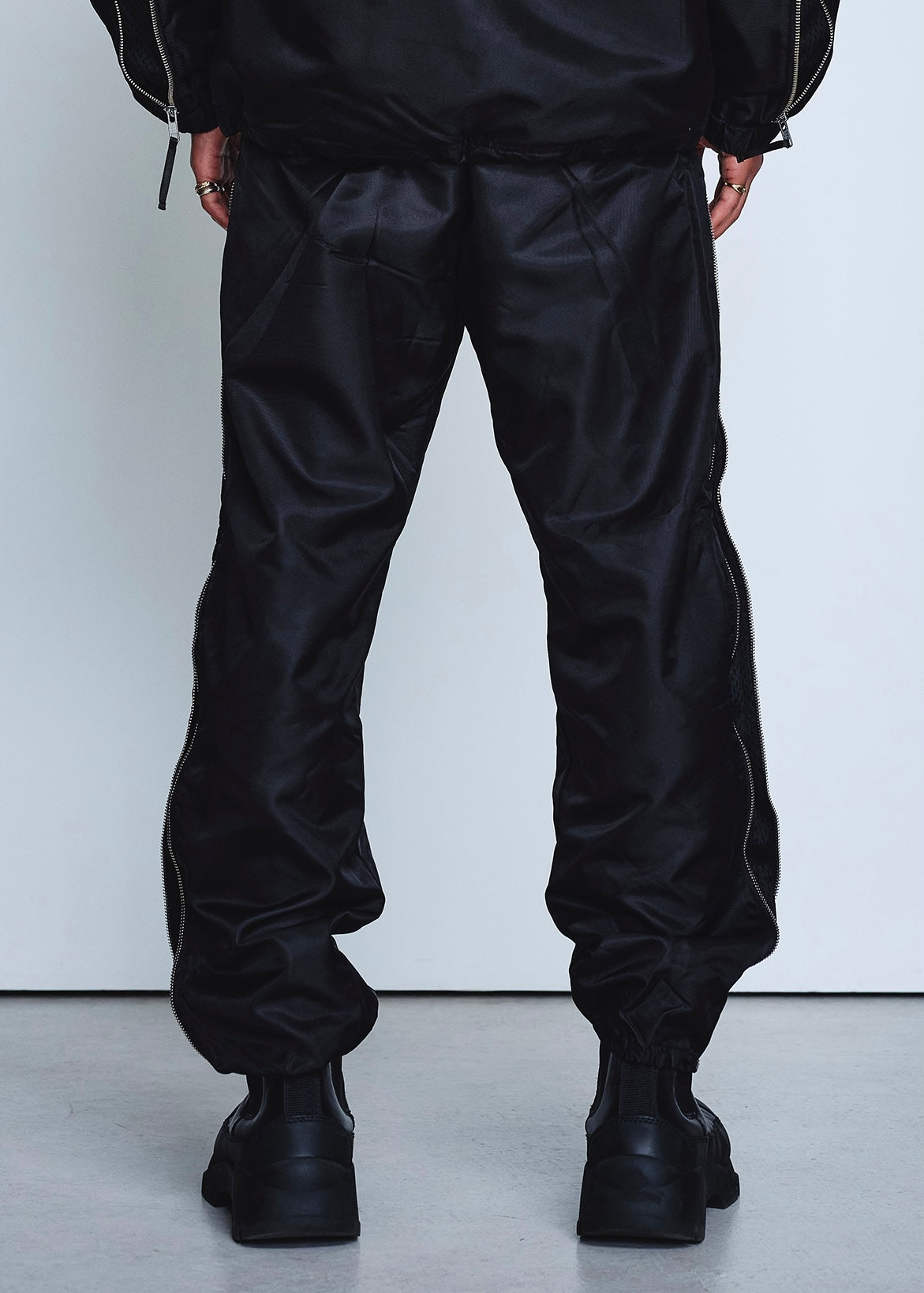 VENTILATION NYLON PANTS